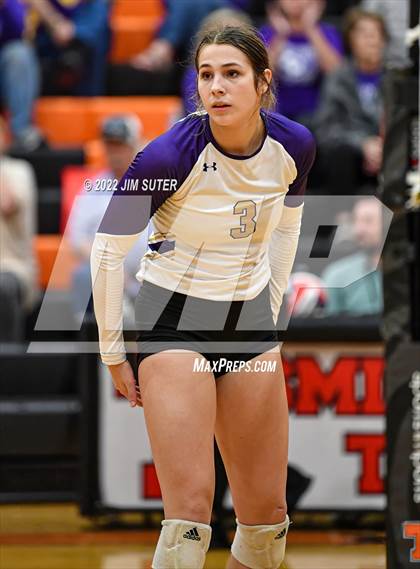 Thumbnail 3 in Shiner vs. Thrall (UIL 2A Region 4 Area Playoff) photogallery.