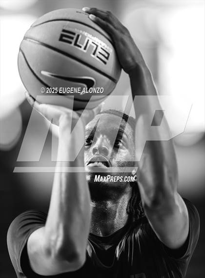 Thumbnail 1 in Edgewater vs. Mater Dei (City of Palms Classic) photogallery.