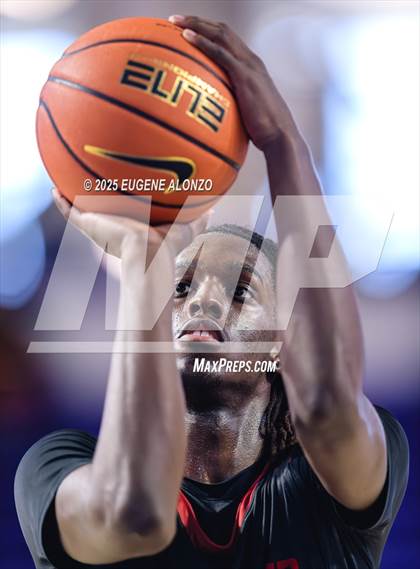 Thumbnail 3 in Edgewater vs. Mater Dei (City of Palms Classic) photogallery.