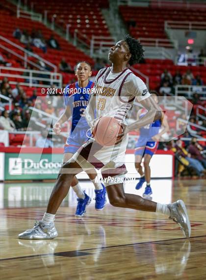 Thumbnail 1 in Beaumont United vs. West Brook photogallery.