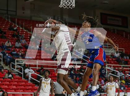 Thumbnail 3 in Beaumont United vs. West Brook photogallery.