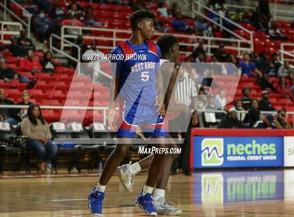 Thumbnail 1 in Beaumont United vs. West Brook photogallery.