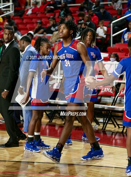 Thumbnail 3 in Beaumont United vs. West Brook photogallery.