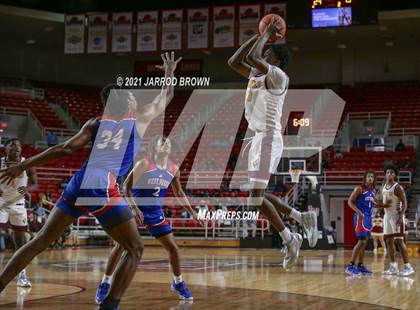Thumbnail 1 in Beaumont United vs. West Brook photogallery.