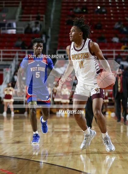 Thumbnail 1 in Beaumont United vs. West Brook photogallery.