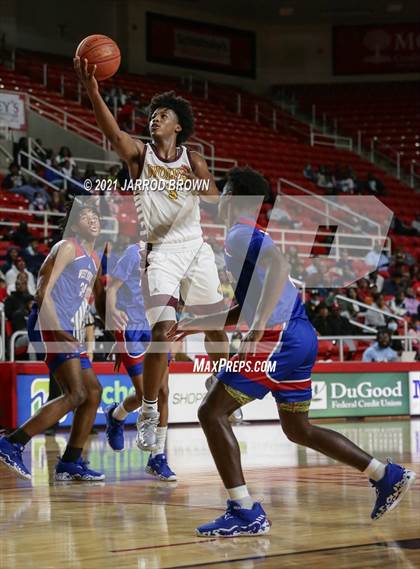 Thumbnail 1 in Beaumont United vs. West Brook photogallery.