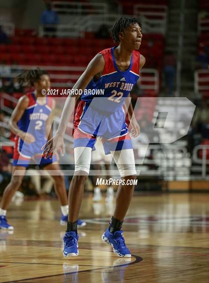 Thumbnail 3 in Beaumont United vs. West Brook photogallery.