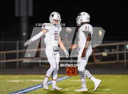 Thumbnail 3 in Sanger vs. Brownwood (UIL 4A Bi-District) photogallery.