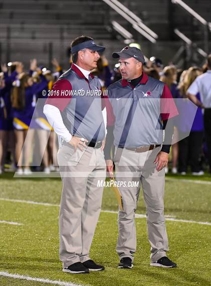 Thumbnail 3 in Sanger vs. Brownwood (UIL 4A Bi-District) photogallery.