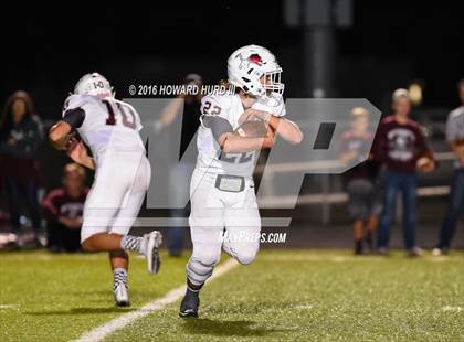 Thumbnail 2 in Sanger vs. Brownwood (UIL 4A Bi-District) photogallery.