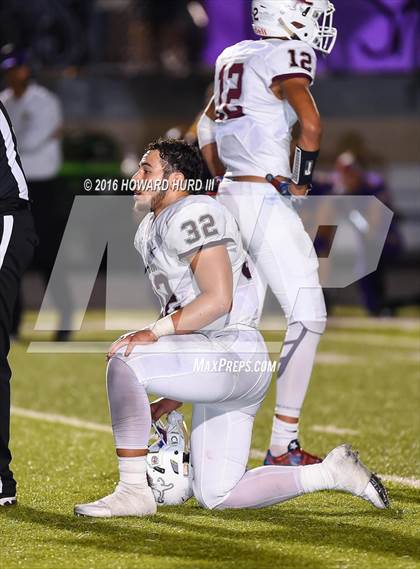 Thumbnail 1 in Sanger vs. Brownwood (UIL 4A Bi-District) photogallery.
