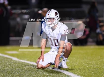 Thumbnail 2 in Sanger vs. Brownwood (UIL 4A Bi-District) photogallery.