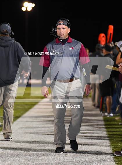 Thumbnail 2 in Sanger vs. Brownwood (UIL 4A Bi-District) photogallery.