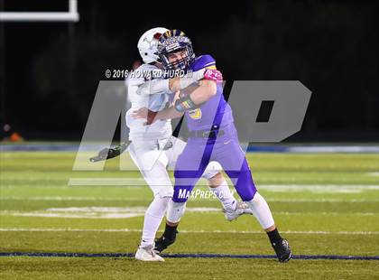 Thumbnail 2 in Sanger vs. Brownwood (UIL 4A Bi-District) photogallery.