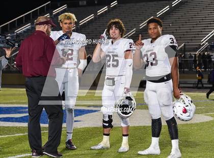 Thumbnail 3 in Sanger vs. Brownwood (UIL 4A Bi-District) photogallery.