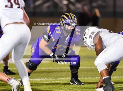 Thumbnail 1 in Sanger vs. Brownwood (UIL 4A Bi-District) photogallery.