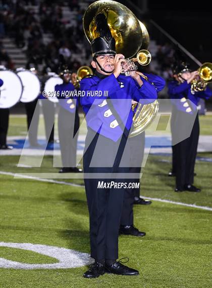 Thumbnail 2 in Sanger vs. Brownwood (UIL 4A Bi-District) photogallery.