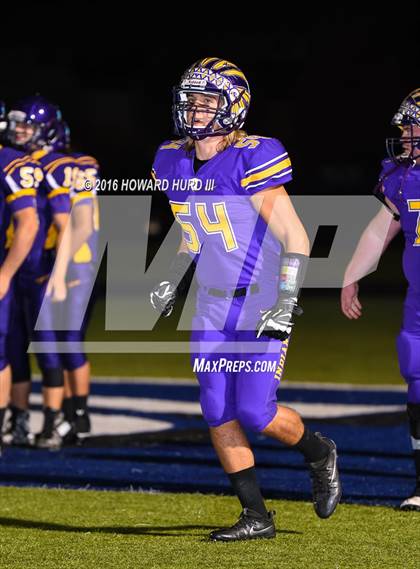 Thumbnail 2 in Sanger vs. Brownwood (UIL 4A Bi-District) photogallery.