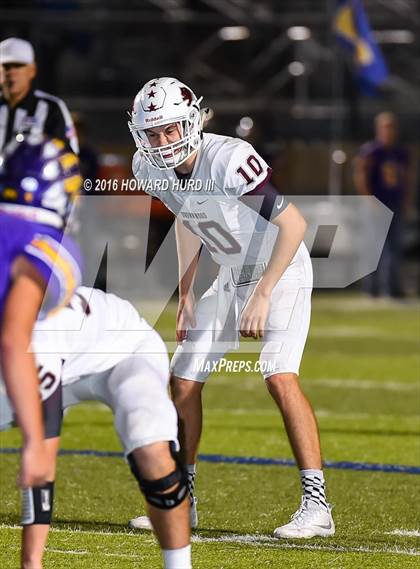 Thumbnail 3 in Sanger vs. Brownwood (UIL 4A Bi-District) photogallery.