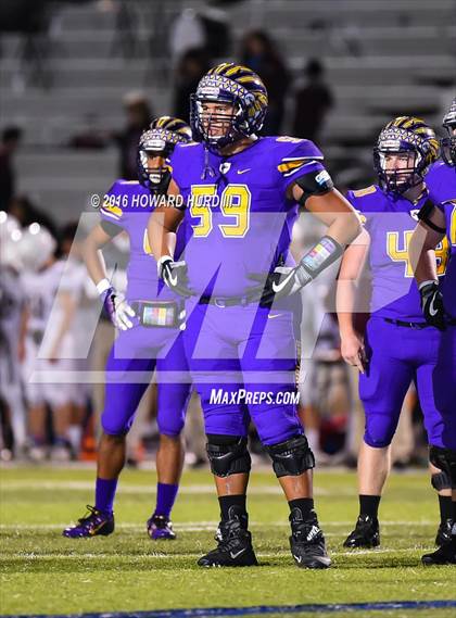 Thumbnail 3 in Sanger vs. Brownwood (UIL 4A Bi-District) photogallery.