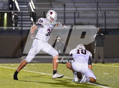 Thumbnail 2 in Sanger vs. Brownwood (UIL 4A Bi-District) photogallery.