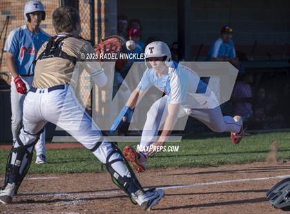 Thumbnail 2 in Chrisman @ Truman photogallery.