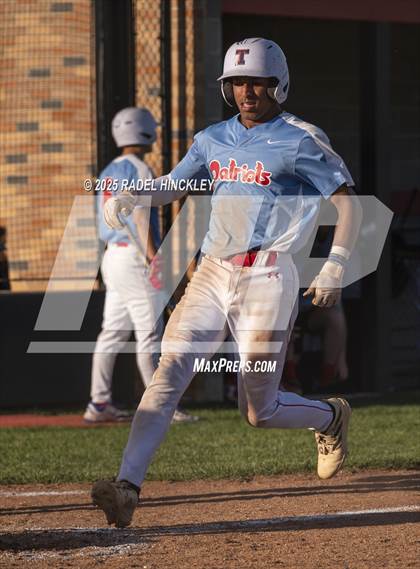 Thumbnail 1 in Chrisman @ Truman photogallery.