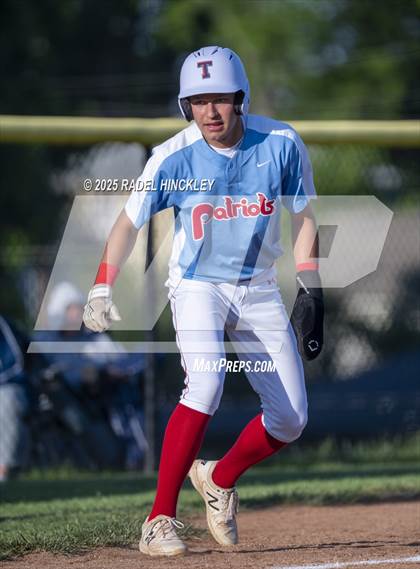 Thumbnail 3 in Chrisman @ Truman photogallery.
