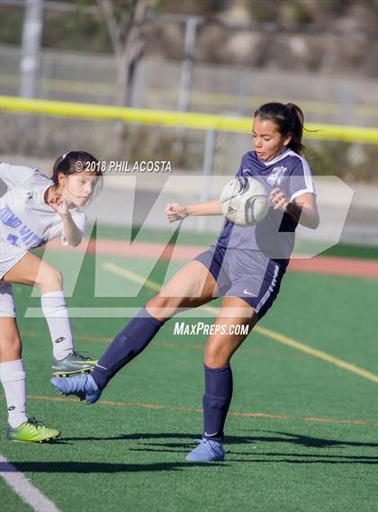 Thumbnail 1 in Stern vs Animo Watts photogallery.