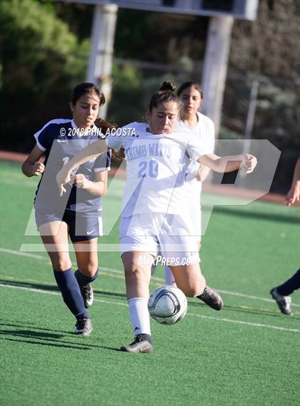 Thumbnail 2 in Stern vs Animo Watts photogallery.