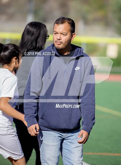 Thumbnail 3 in Stern vs Animo Watts photogallery.
