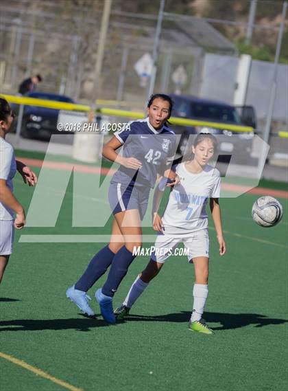 Thumbnail 3 in Stern vs Animo Watts photogallery.