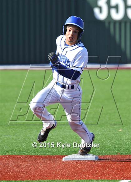 Thumbnail 1 in Decatur vs Peaster (Bowie Invitational) photogallery.