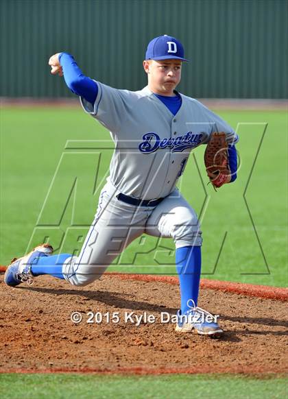 Thumbnail 1 in Decatur vs Peaster (Bowie Invitational) photogallery.