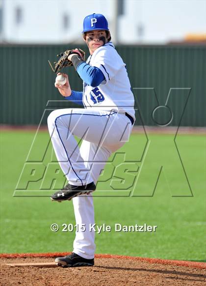 Thumbnail 3 in Decatur vs Peaster (Bowie Invitational) photogallery.