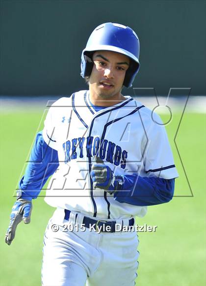 Thumbnail 2 in Decatur vs Peaster (Bowie Invitational) photogallery.