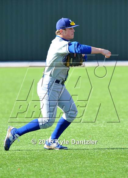 Thumbnail 1 in Decatur vs Peaster (Bowie Invitational) photogallery.