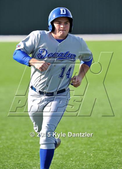 Thumbnail 3 in Decatur vs Peaster (Bowie Invitational) photogallery.