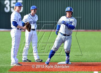 Thumbnail 3 in Decatur vs Peaster (Bowie Invitational) photogallery.