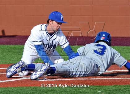 Thumbnail 3 in Decatur vs Peaster (Bowie Invitational) photogallery.