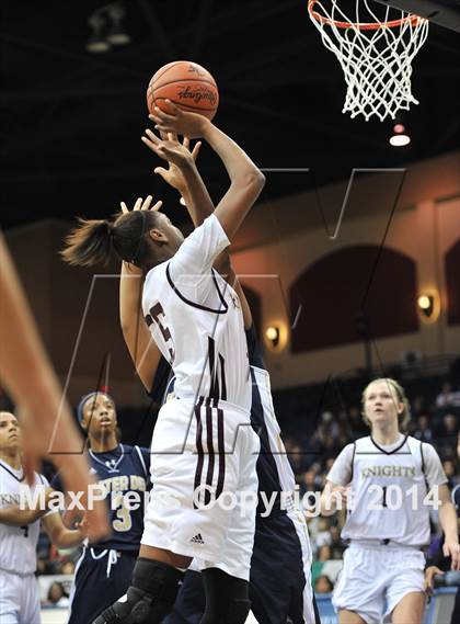 Thumbnail 2 in Bishop's vs. Mater Dei Catholic (CIF SDS Open Division Final) photogallery.