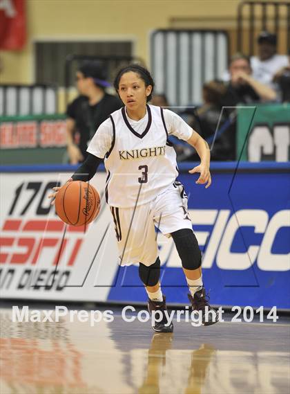 Thumbnail 2 in Bishop's vs. Mater Dei Catholic (CIF SDS Open Division Final) photogallery.
