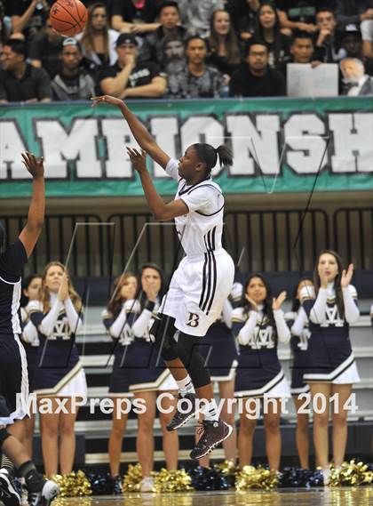 Thumbnail 3 in Bishop's vs. Mater Dei Catholic (CIF SDS Open Division Final) photogallery.