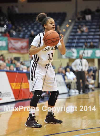 Thumbnail 1 in Bishop's vs. Mater Dei Catholic (CIF SDS Open Division Final) photogallery.