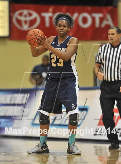 Thumbnail 2 in Bishop's vs. Mater Dei Catholic (CIF SDS Open Division Final) photogallery.