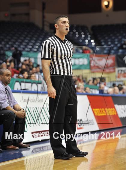 Thumbnail 2 in Bishop's vs. Mater Dei Catholic (CIF SDS Open Division Final) photogallery.