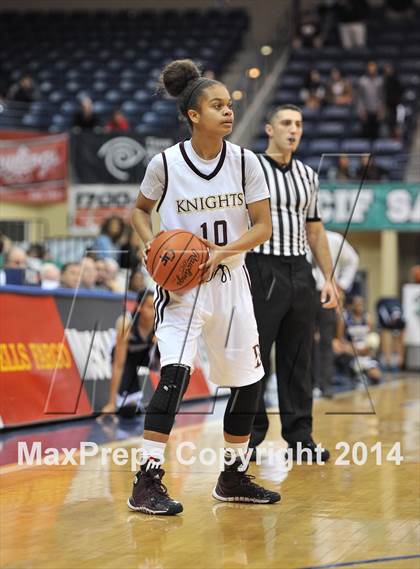 Thumbnail 3 in Bishop's vs. Mater Dei Catholic (CIF SDS Open Division Final) photogallery.