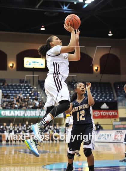 Thumbnail 3 in Bishop's vs. Mater Dei Catholic (CIF SDS Open Division Final) photogallery.
