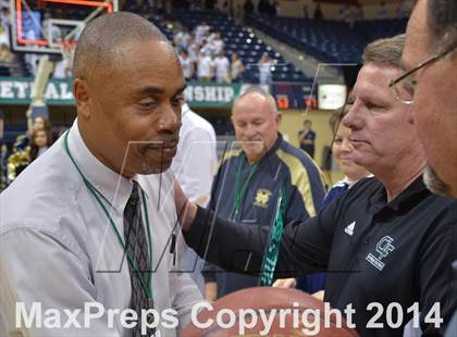 Thumbnail 1 in Bishop's vs. Mater Dei Catholic (CIF SDS Open Division Final) photogallery.
