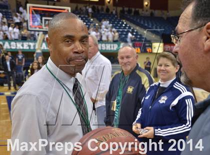 Thumbnail 2 in Bishop's vs. Mater Dei Catholic (CIF SDS Open Division Final) photogallery.